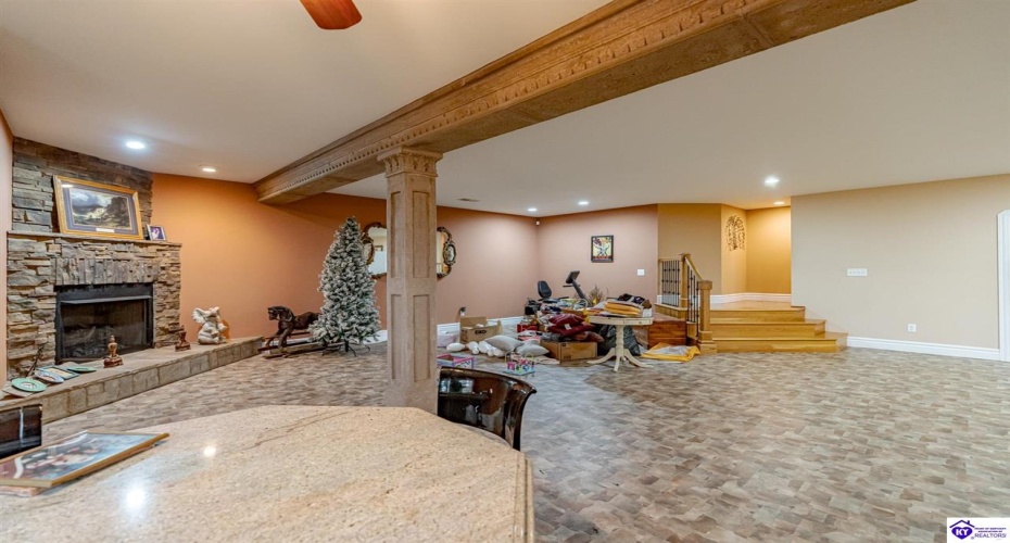 Highway 79, Brandenburg, Kentucky 40108, ,3 BathroomsBathrooms,For Sale,Highway 79,HK24004284