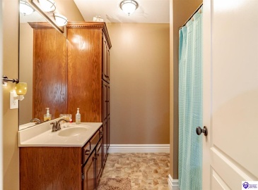 Highway 79, Brandenburg, Kentucky 40108, ,3 BathroomsBathrooms,For Sale,Highway 79,HK24004284