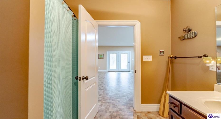 Highway 79, Brandenburg, Kentucky 40108, ,3 BathroomsBathrooms,For Sale,Highway 79,HK24004284