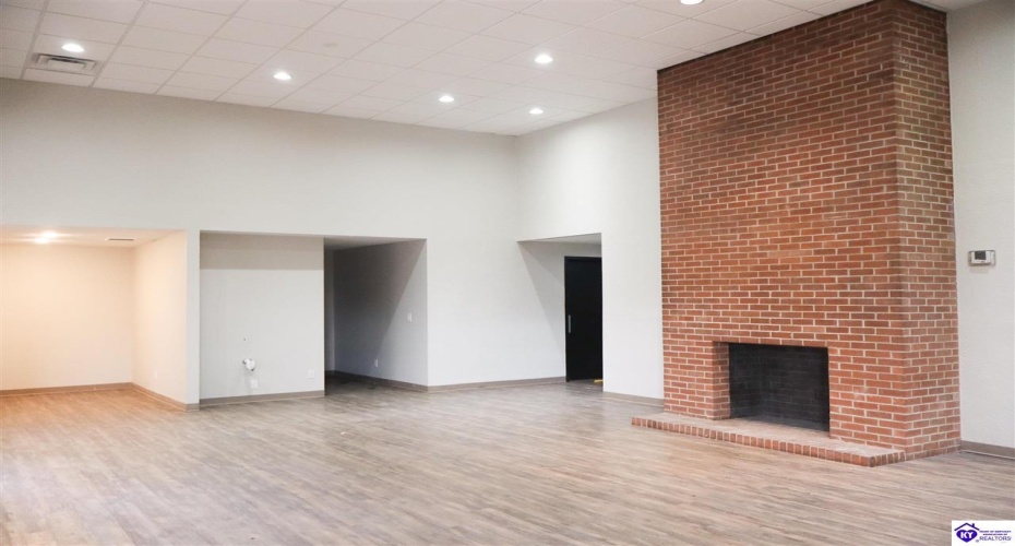 Dixie Avenue, Elizabethtown, Kentucky 42701, ,For Sale,Dixie Avenue,HK24004292