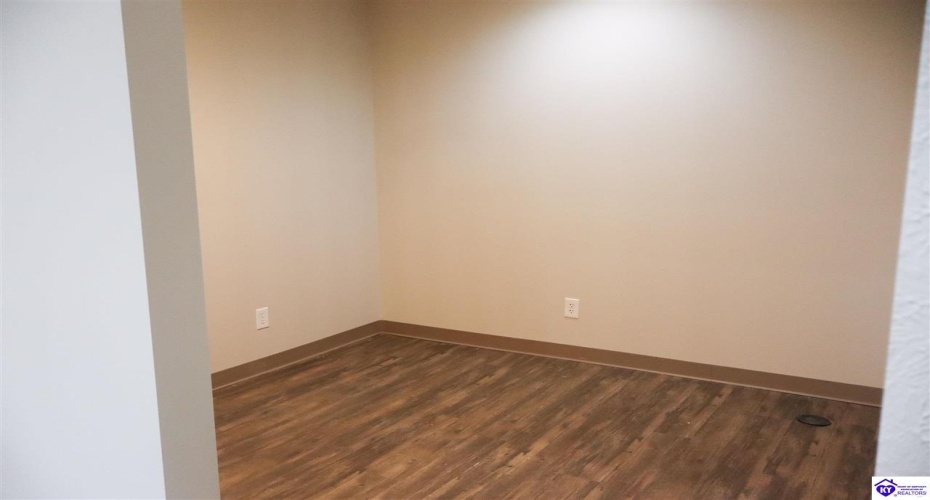 Dixie Avenue, Elizabethtown, Kentucky 42701, ,For Sale,Dixie Avenue,HK24004292