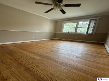 Commanche Drive, Elizabethtown, Kentucky 42701, ,3 BathroomsBathrooms,For Sale,Commanche Drive,HK24003913