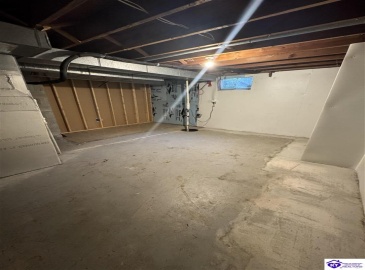 Commanche Drive, Elizabethtown, Kentucky 42701, ,3 BathroomsBathrooms,For Sale,Commanche Drive,HK24003913