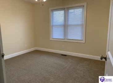 New Jackson Highway, Magnolia, Kentucky 42757, ,2 BathroomsBathrooms,For Sale,New Jackson Highway,HK24004287