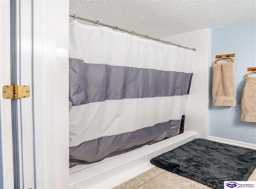 McCrary Road, Guston, Kentucky 40142, ,2 BathroomsBathrooms,For Sale,McCrary Road,HK24004288