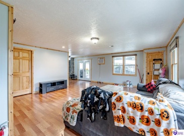 McCrary Road, Guston, Kentucky 40142, ,2 BathroomsBathrooms,For Sale,McCrary Road,HK24004288