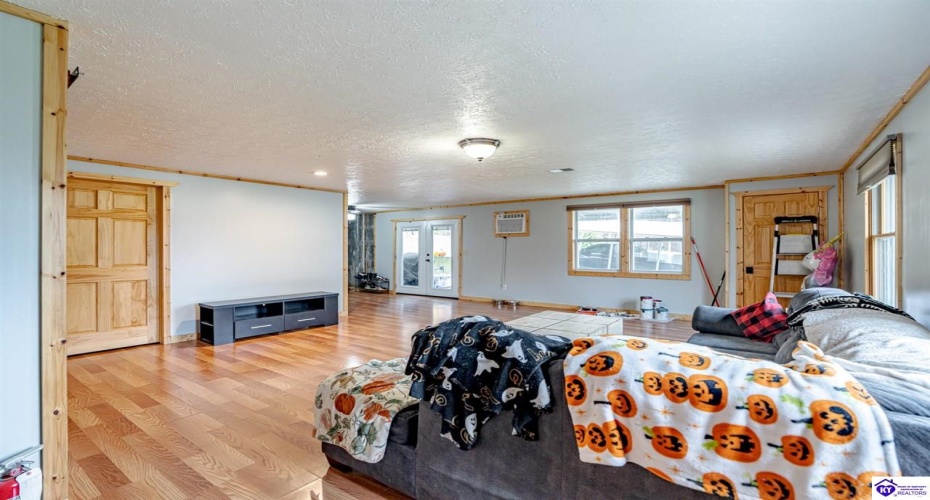 McCrary Road, Guston, Kentucky 40142, ,2 BathroomsBathrooms,For Sale,McCrary Road,HK24004288