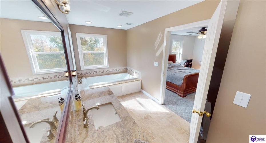 Otter Creek Road, Vine Grove, Kentucky 40175, ,3 BathroomsBathrooms,For Sale,Otter Creek Road,HK24004291