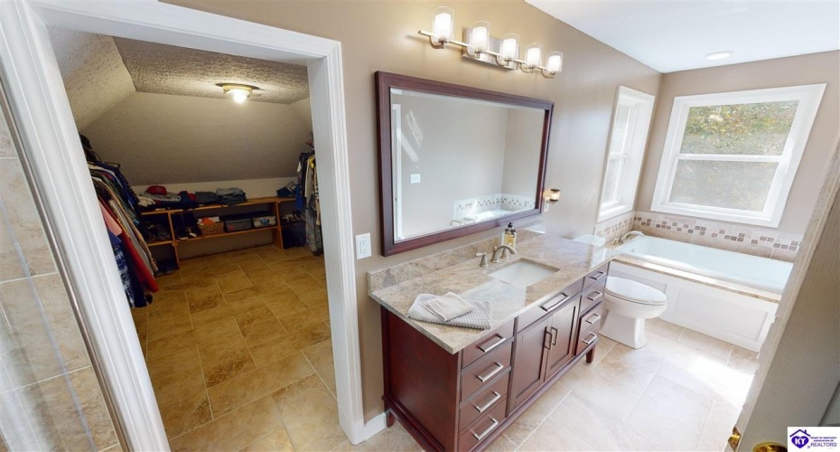 Otter Creek Road, Vine Grove, Kentucky 40175, ,3 BathroomsBathrooms,For Sale,Otter Creek Road,HK24004291