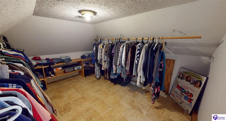 Otter Creek Road, Vine Grove, Kentucky 40175, ,3 BathroomsBathrooms,For Sale,Otter Creek Road,HK24004291