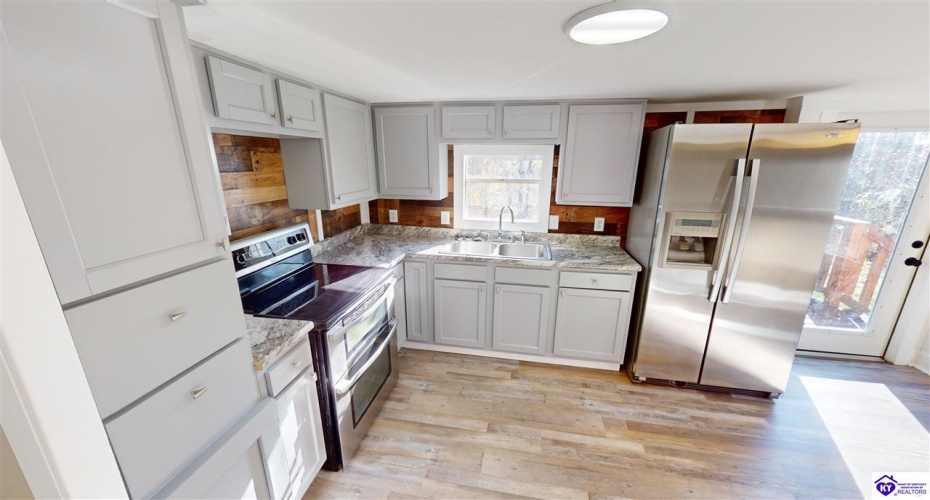 Teresa Road, Elizabethtown, Kentucky 42701, ,2 BathroomsBathrooms,For Sale,Teresa Road,HK24004293