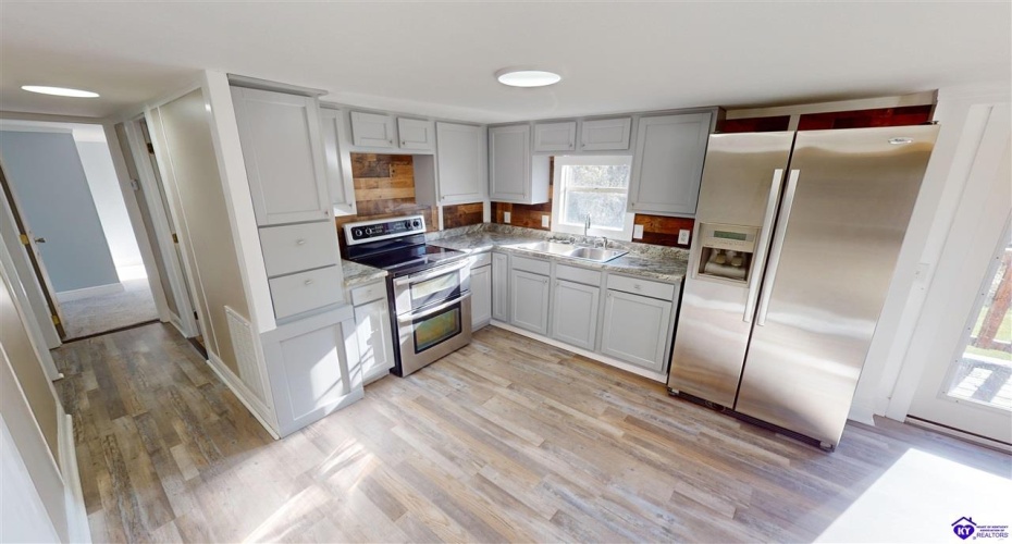 Teresa Road, Elizabethtown, Kentucky 42701, ,2 BathroomsBathrooms,For Sale,Teresa Road,HK24004293