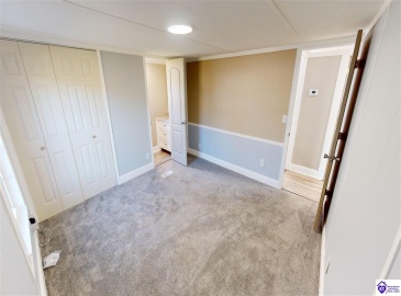 Teresa Road, Elizabethtown, Kentucky 42701, ,2 BathroomsBathrooms,For Sale,Teresa Road,HK24004293