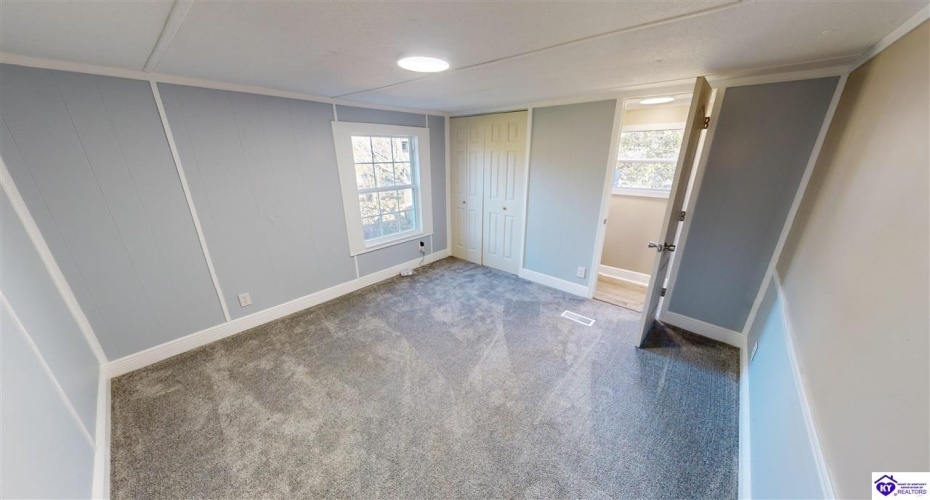 Teresa Road, Elizabethtown, Kentucky 42701, ,2 BathroomsBathrooms,For Sale,Teresa Road,HK24004293