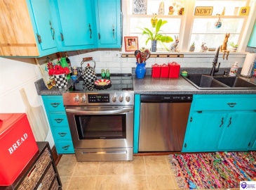 Beech Street, Glendale, Kentucky 42740, ,2 BathroomsBathrooms,For Sale,Beech Street,HK24004294