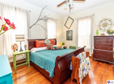 Beech Street, Glendale, Kentucky 42740, ,2 BathroomsBathrooms,For Sale,Beech Street,HK24004294