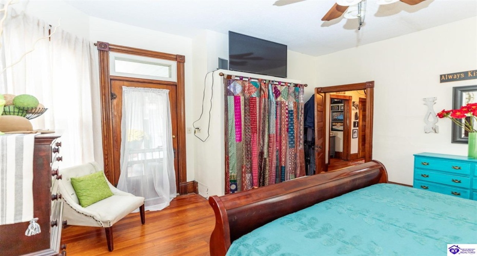 Beech Street, Glendale, Kentucky 42740, ,2 BathroomsBathrooms,For Sale,Beech Street,HK24004294