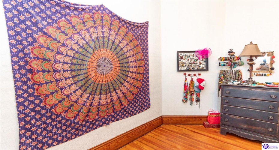 Beech Street, Glendale, Kentucky 42740, ,2 BathroomsBathrooms,For Sale,Beech Street,HK24004294