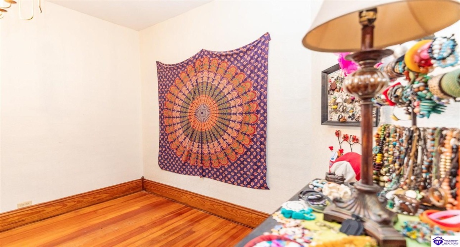 Beech Street, Glendale, Kentucky 42740, ,2 BathroomsBathrooms,For Sale,Beech Street,HK24004294