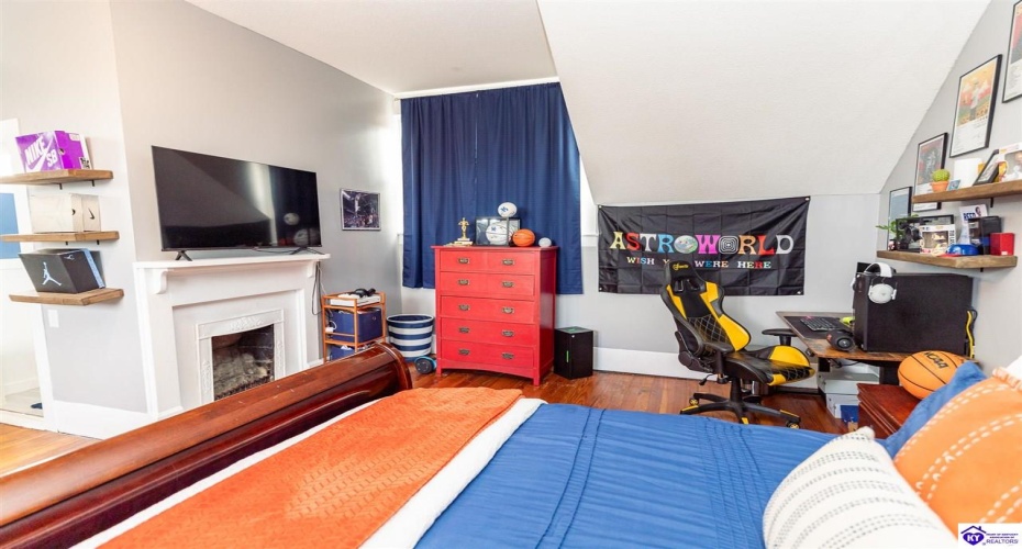 Beech Street, Glendale, Kentucky 42740, ,2 BathroomsBathrooms,For Sale,Beech Street,HK24004294