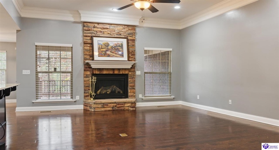 Hidden Falls Drive, Mount Washington, Kentucky 40047, ,2 BathroomsBathrooms,For Sale,Hidden Falls Drive,HK24004297