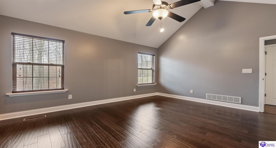 Hidden Falls Drive, Mount Washington, Kentucky 40047, ,2 BathroomsBathrooms,For Sale,Hidden Falls Drive,HK24004297