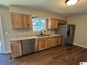 Brian Court, Radcliff, Kentucky 40160, ,2 BathroomsBathrooms,For Sale,Brian Court,HK24004301