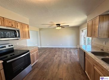 Brian Court, Radcliff, Kentucky 40160, ,2 BathroomsBathrooms,For Sale,Brian Court,HK24004301