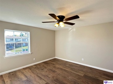 Brian Court, Radcliff, Kentucky 40160, ,2 BathroomsBathrooms,For Sale,Brian Court,HK24004301