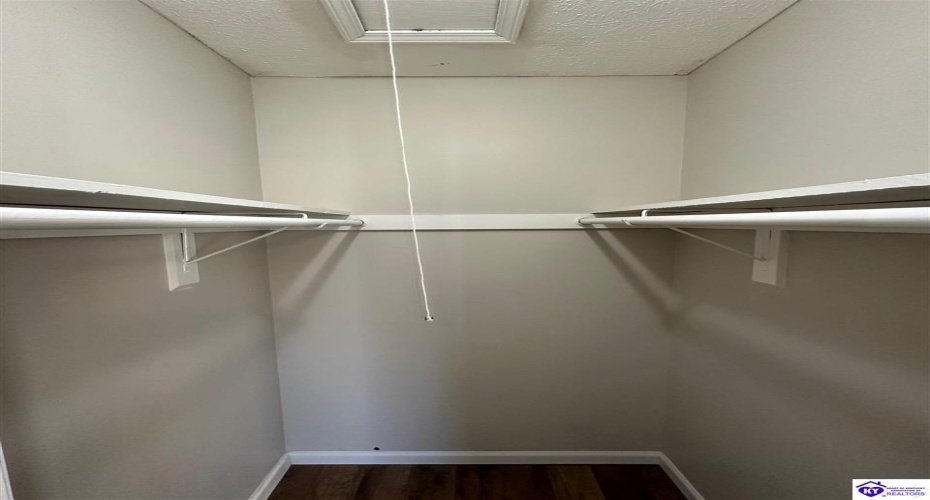 Brian Court, Radcliff, Kentucky 40160, ,2 BathroomsBathrooms,For Sale,Brian Court,HK24004301