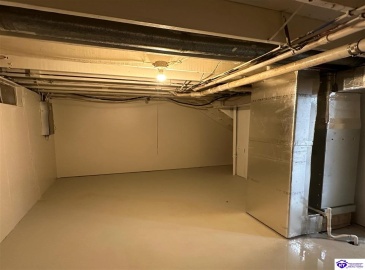 Brian Court, Radcliff, Kentucky 40160, ,2 BathroomsBathrooms,For Sale,Brian Court,HK24004301