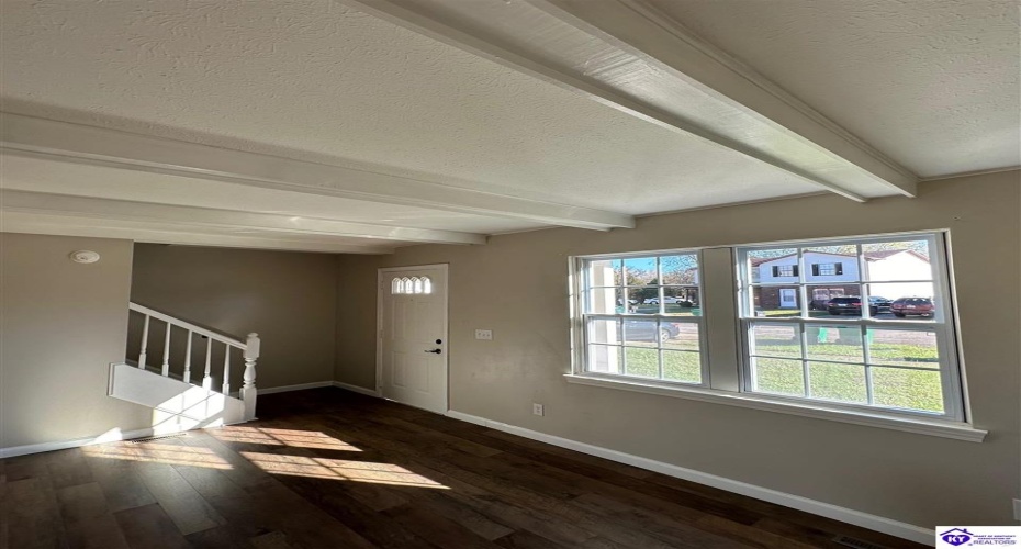 Brian Court, Radcliff, Kentucky 40160, ,2 BathroomsBathrooms,For Sale,Brian Court,HK24004301