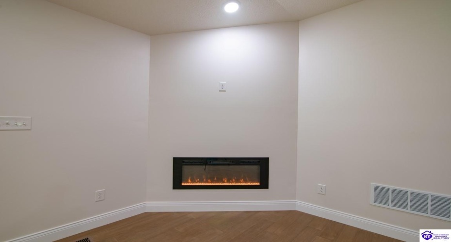 Blueberry Point, Brandenburg, Kentucky 40108, ,3 BathroomsBathrooms,For Sale,Blueberry Point,HK24004305