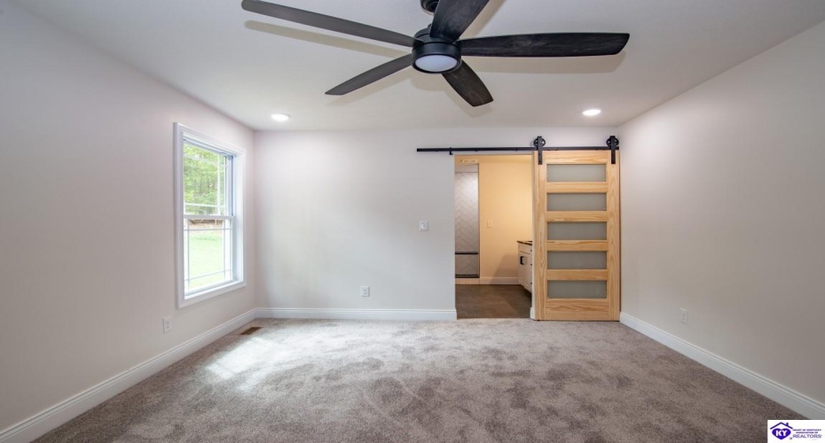 Blueberry Point, Brandenburg, Kentucky 40108, ,3 BathroomsBathrooms,For Sale,Blueberry Point,HK24004305