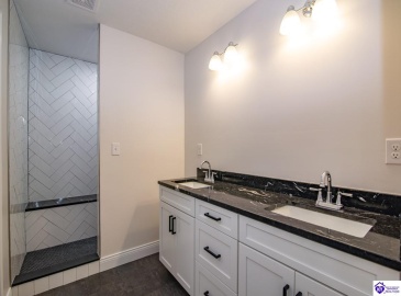 Blueberry Point, Brandenburg, Kentucky 40108, ,3 BathroomsBathrooms,For Sale,Blueberry Point,HK24004305