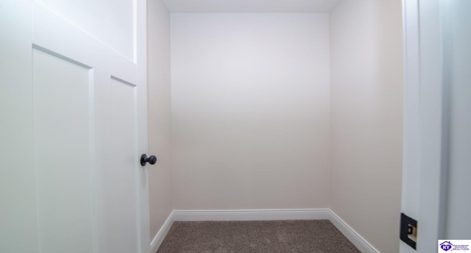 Blueberry Point, Brandenburg, Kentucky 40108, ,3 BathroomsBathrooms,For Sale,Blueberry Point,HK24004305