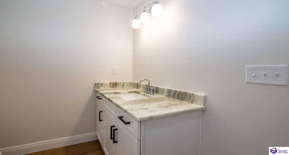 Blueberry Point, Brandenburg, Kentucky 40108, ,3 BathroomsBathrooms,For Sale,Blueberry Point,HK24004305