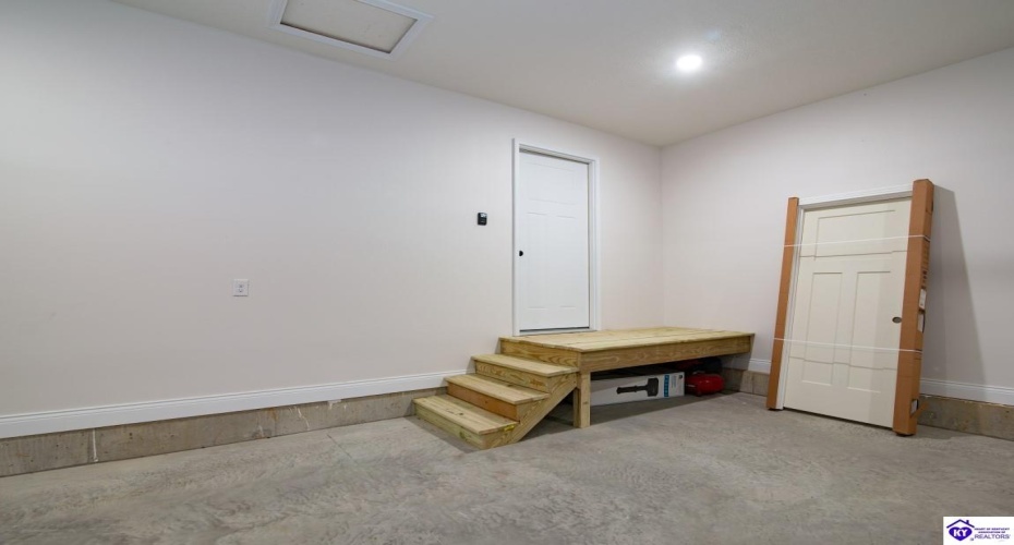 Blueberry Point, Brandenburg, Kentucky 40108, ,3 BathroomsBathrooms,For Sale,Blueberry Point,HK24004305