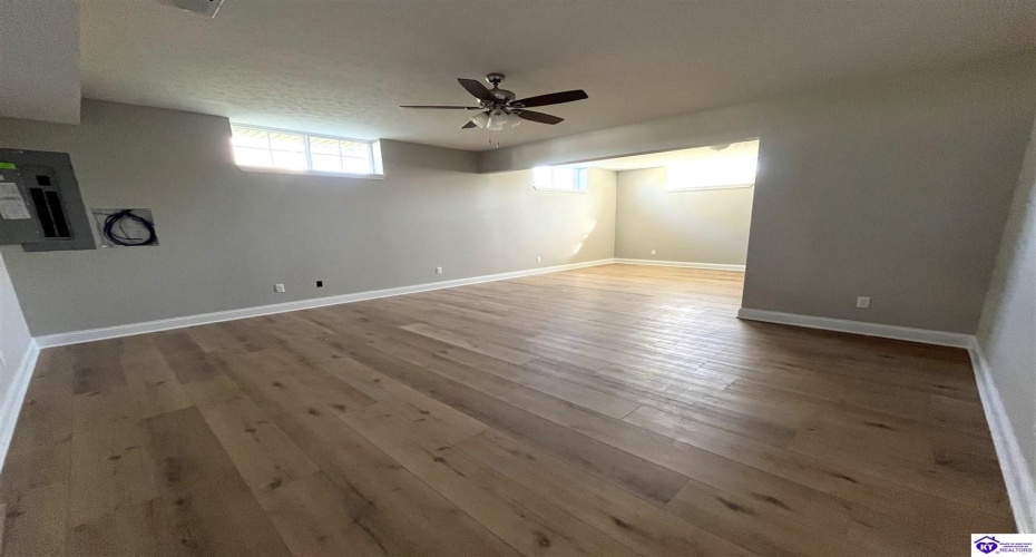 Mt Moriah Boulevard, Rineyville, Kentucky 40162, ,4 BathroomsBathrooms,For Sale,Mt Moriah Boulevard,HK24004307