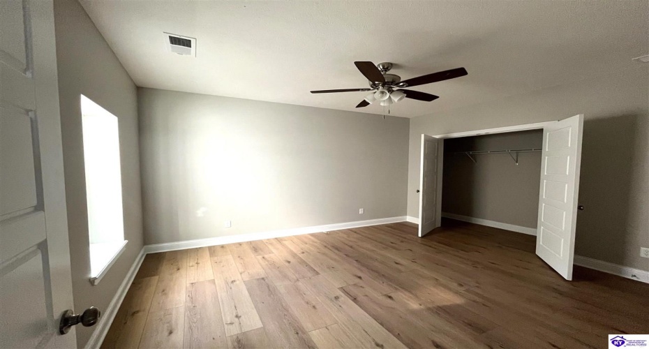 Mt Moriah Boulevard, Rineyville, Kentucky 40162, ,4 BathroomsBathrooms,For Sale,Mt Moriah Boulevard,HK24004307