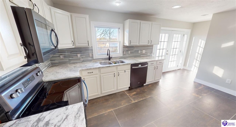 Otter Creek Road, Vine Grove, Kentucky 40175, ,2 BathroomsBathrooms,For Sale,Otter Creek Road,HK24004309