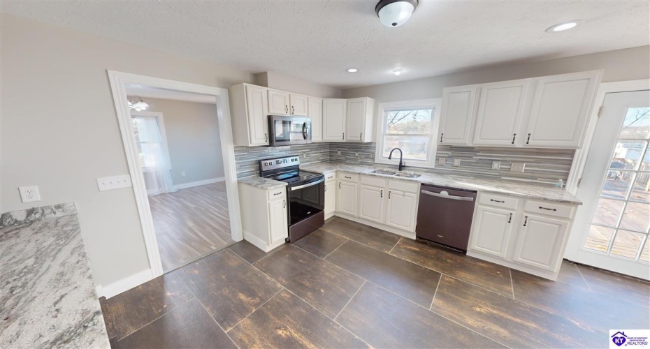 Otter Creek Road, Vine Grove, Kentucky 40175, ,2 BathroomsBathrooms,For Sale,Otter Creek Road,HK24004309