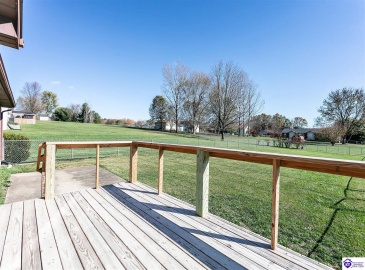 Lobo Drive, Elizabethtown, Kentucky 42701, ,2 BathroomsBathrooms,For Sale,Lobo Drive,HK24004310