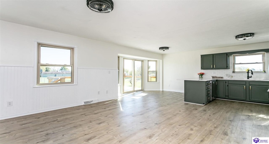 Lobo Drive, Elizabethtown, Kentucky 42701, ,2 BathroomsBathrooms,For Sale,Lobo Drive,HK24004310