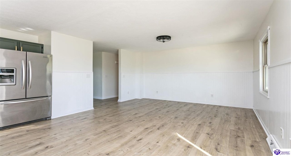 Lobo Drive, Elizabethtown, Kentucky 42701, ,2 BathroomsBathrooms,For Sale,Lobo Drive,HK24004310