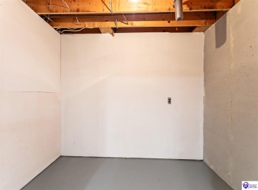 Lobo Drive, Elizabethtown, Kentucky 42701, ,2 BathroomsBathrooms,For Sale,Lobo Drive,HK24004310