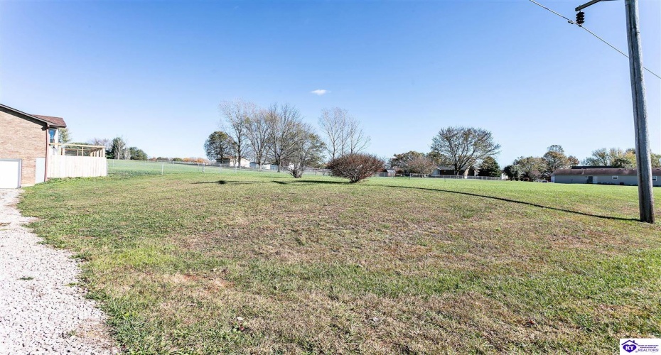Lobo Drive, Elizabethtown, Kentucky 42701, ,2 BathroomsBathrooms,For Sale,Lobo Drive,HK24004310