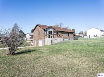 Lobo Drive, Elizabethtown, Kentucky 42701, ,2 BathroomsBathrooms,For Sale,Lobo Drive,HK24004310