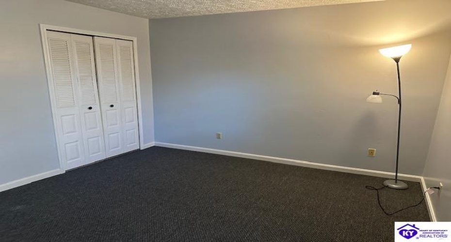 Front Nine Drive, Elizabethtown, Kentucky 42701, ,1 BathroomBathrooms,For Sale,Front Nine Drive,HK24004311