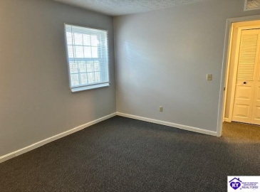 Front Nine Drive, Elizabethtown, Kentucky 42701, ,1 BathroomBathrooms,For Sale,Front Nine Drive,HK24004311